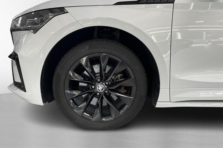 Hvid Skoda Enyaq fra 2023