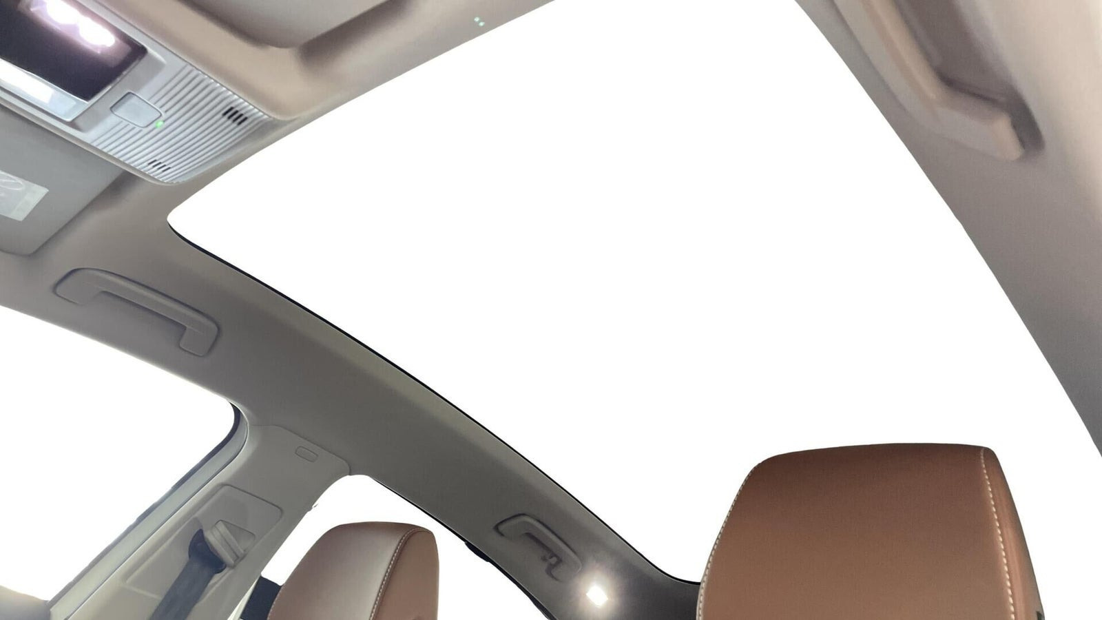Hvid Skoda Enyaq fra 2023
