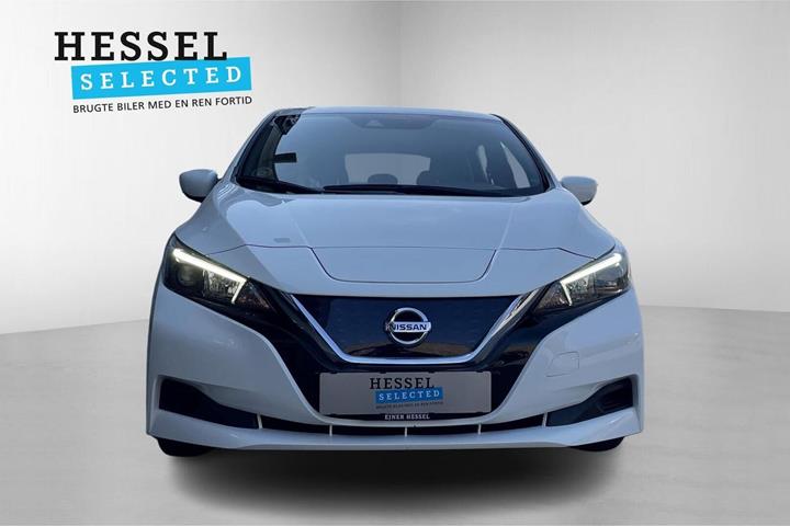 Hvid Nissan Leaf fra 2022