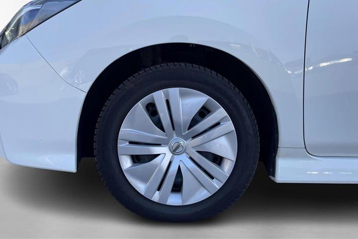 Hvid Nissan Leaf fra 2022