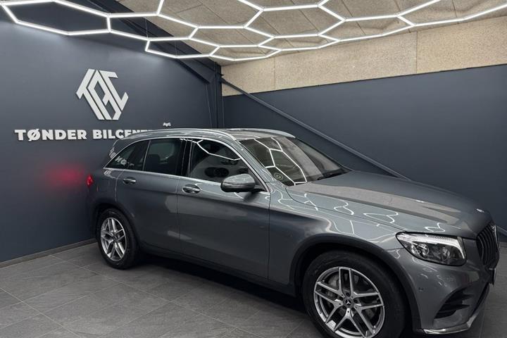 Grå Mercedes GLE350 d fra 2018