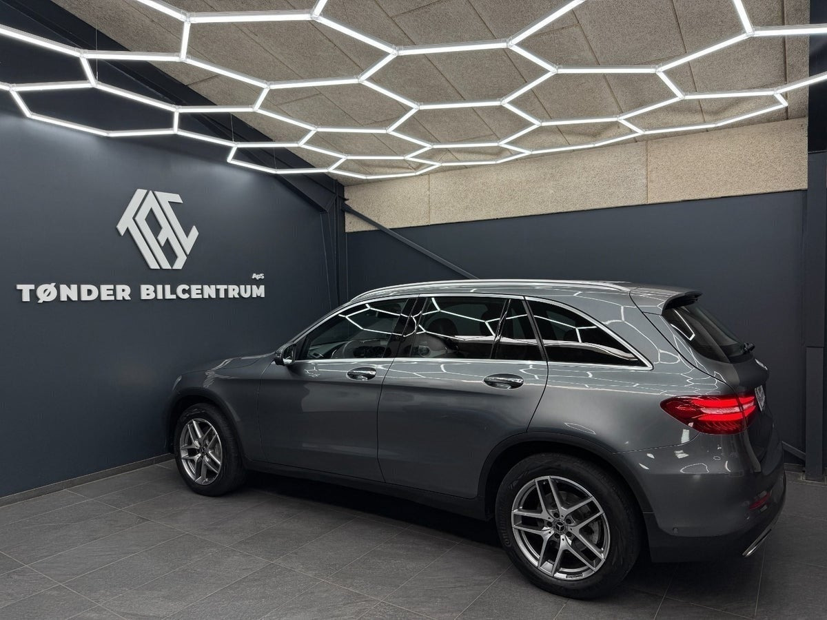 Grå Mercedes GLE350 d fra 2018