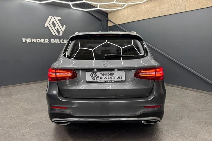 Grå Mercedes GLE350 d fra 2018