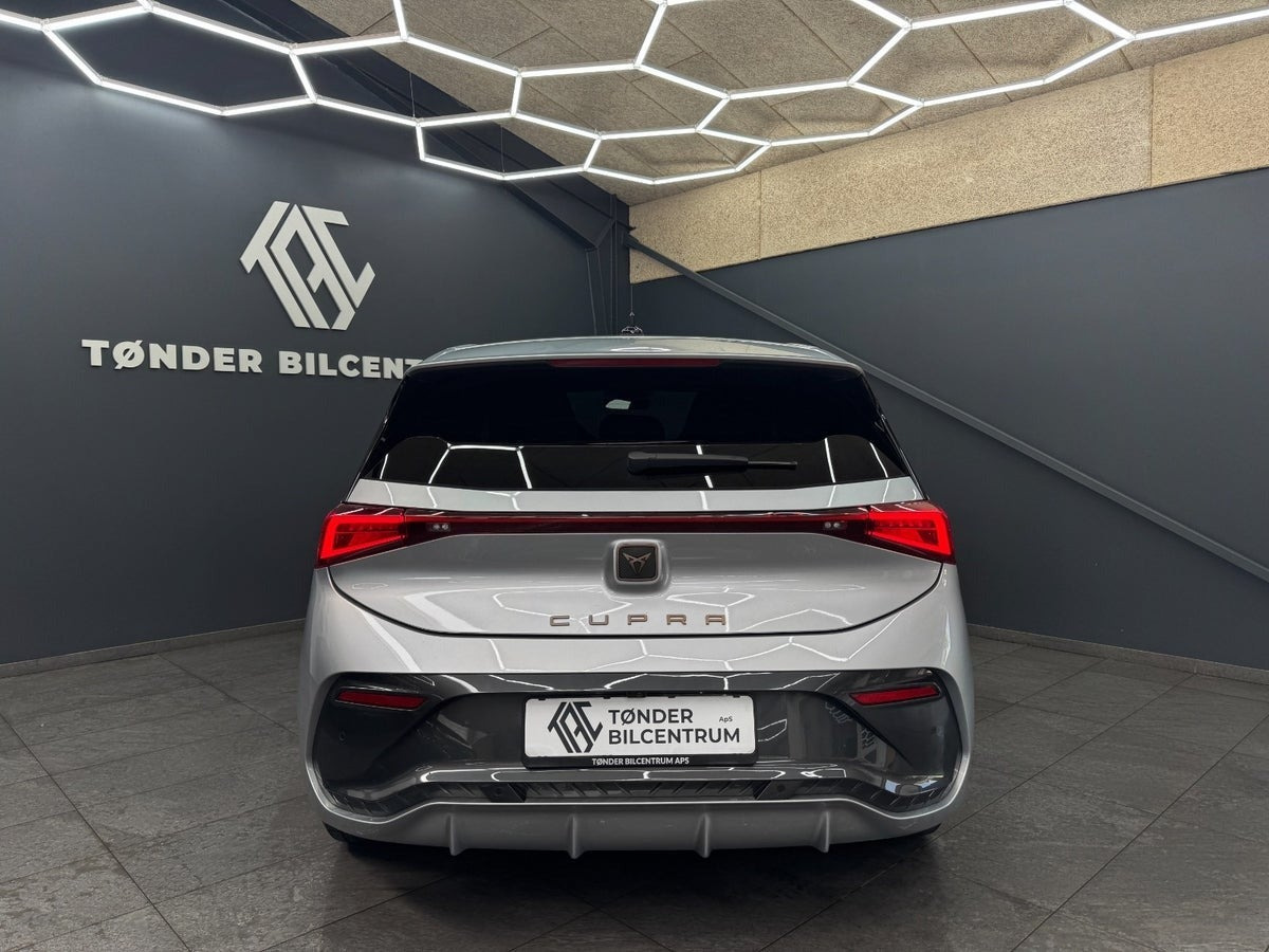 Sølv Cupra Born fra 2026