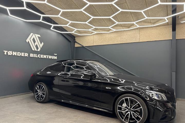 Sort Mercedes C43 fra 2020