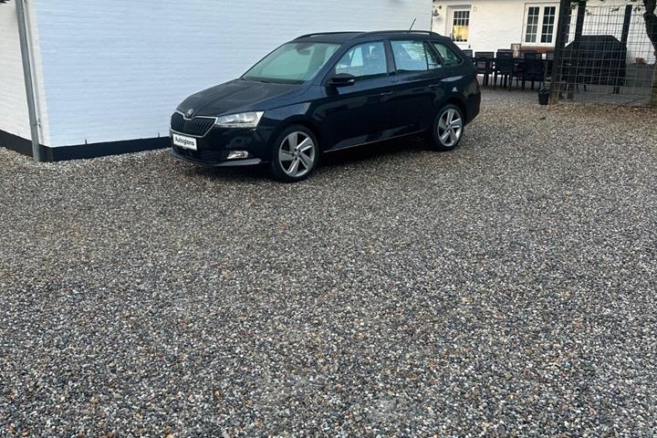 Sort Skoda Fabia fra 2019