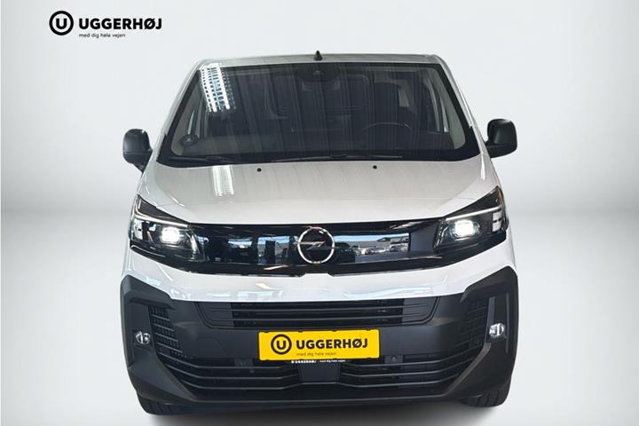 Hvid Opel Vivaro fra 2024