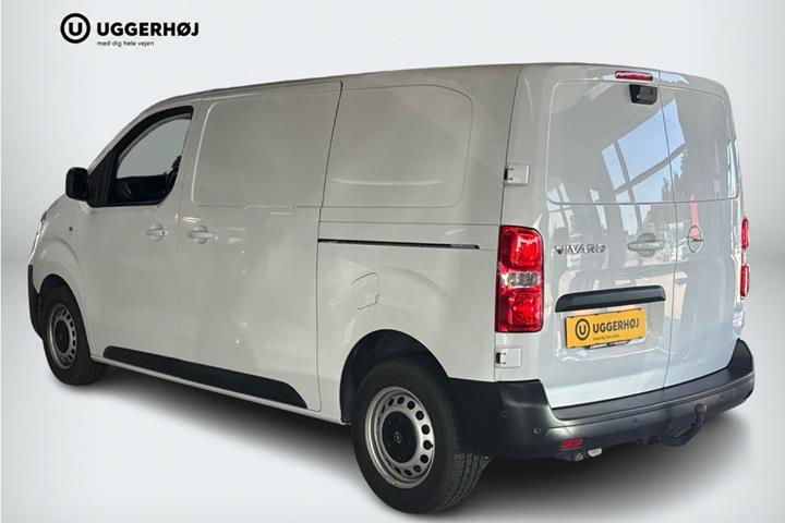 Hvid Opel Vivaro fra 2024