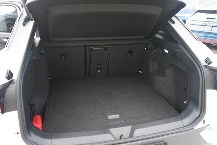 Hvid VW ID.4 fra 2024
