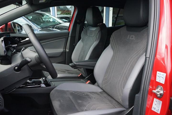 Rød VW ID.4 fra 2023