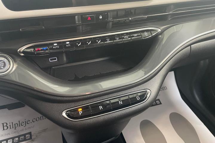 Hvid Fiat 500e fra 2023