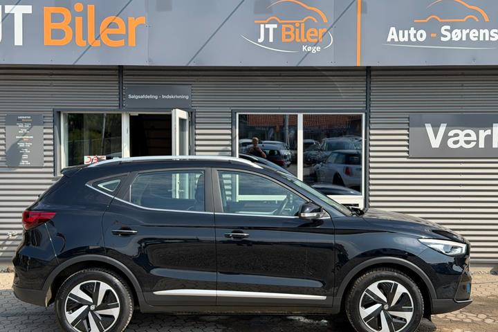 Sort MG ZS fra 2022