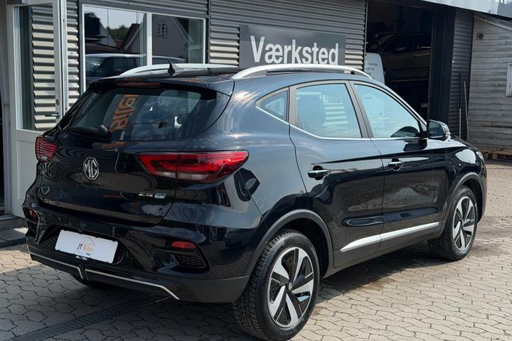 Sort MG ZS fra 2022