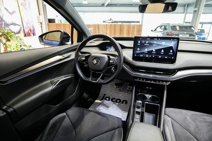 Blå Skoda Enyaq fra 2021