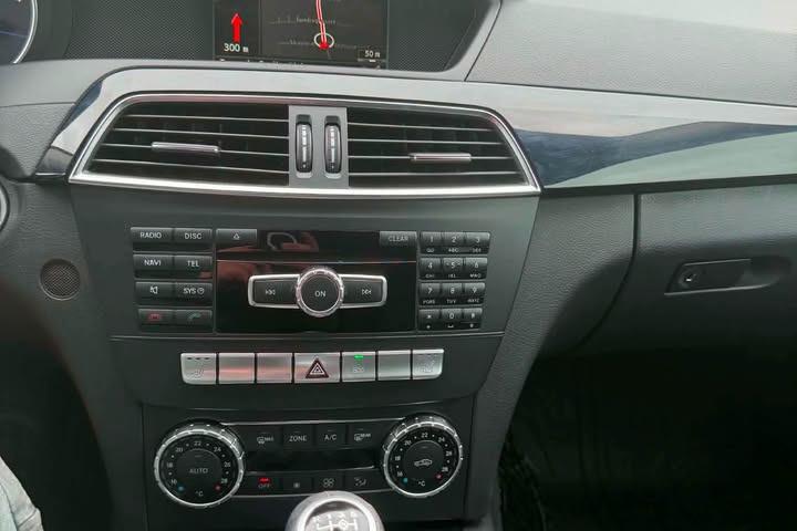 Hvid Mercedes C-Klasse fra 2013