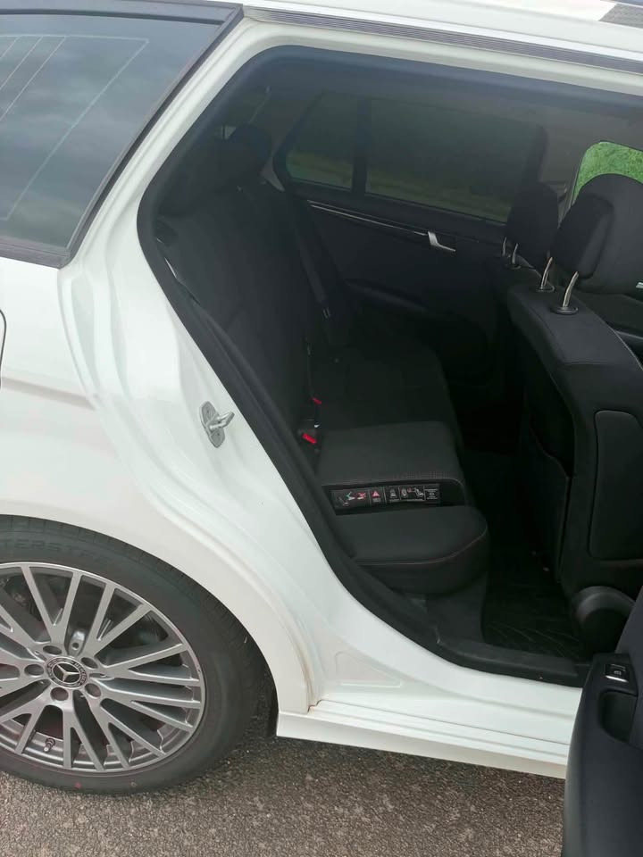 Hvid Mercedes C-Klasse fra 2013
