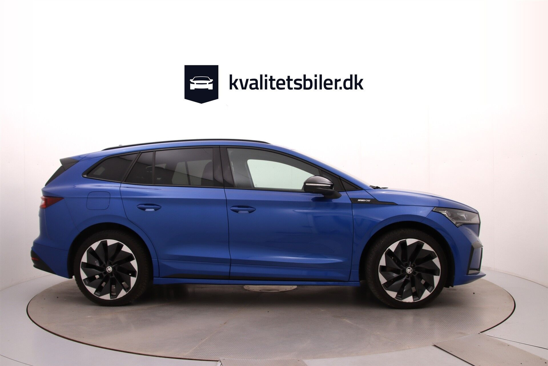 Blå Skoda Enyaq fra 2023