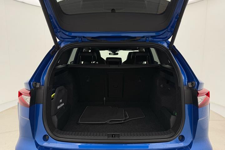 Blå Skoda Enyaq fra 2023