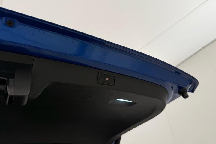 Blå Skoda Enyaq fra 2023