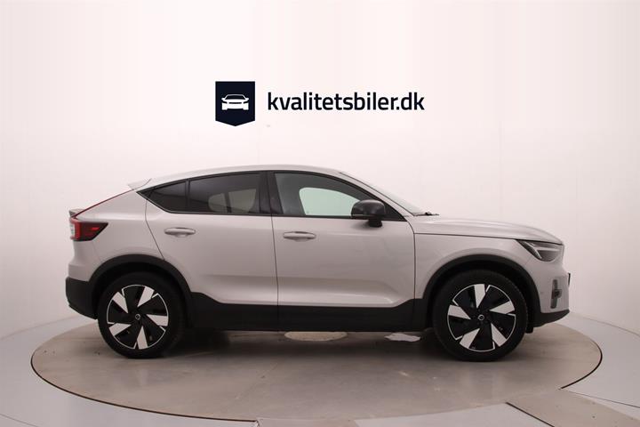 Sølv Volvo C40 fra 2023
