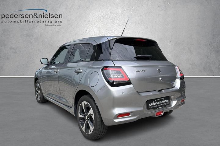 Sølv Suzuki Swift fra 2024