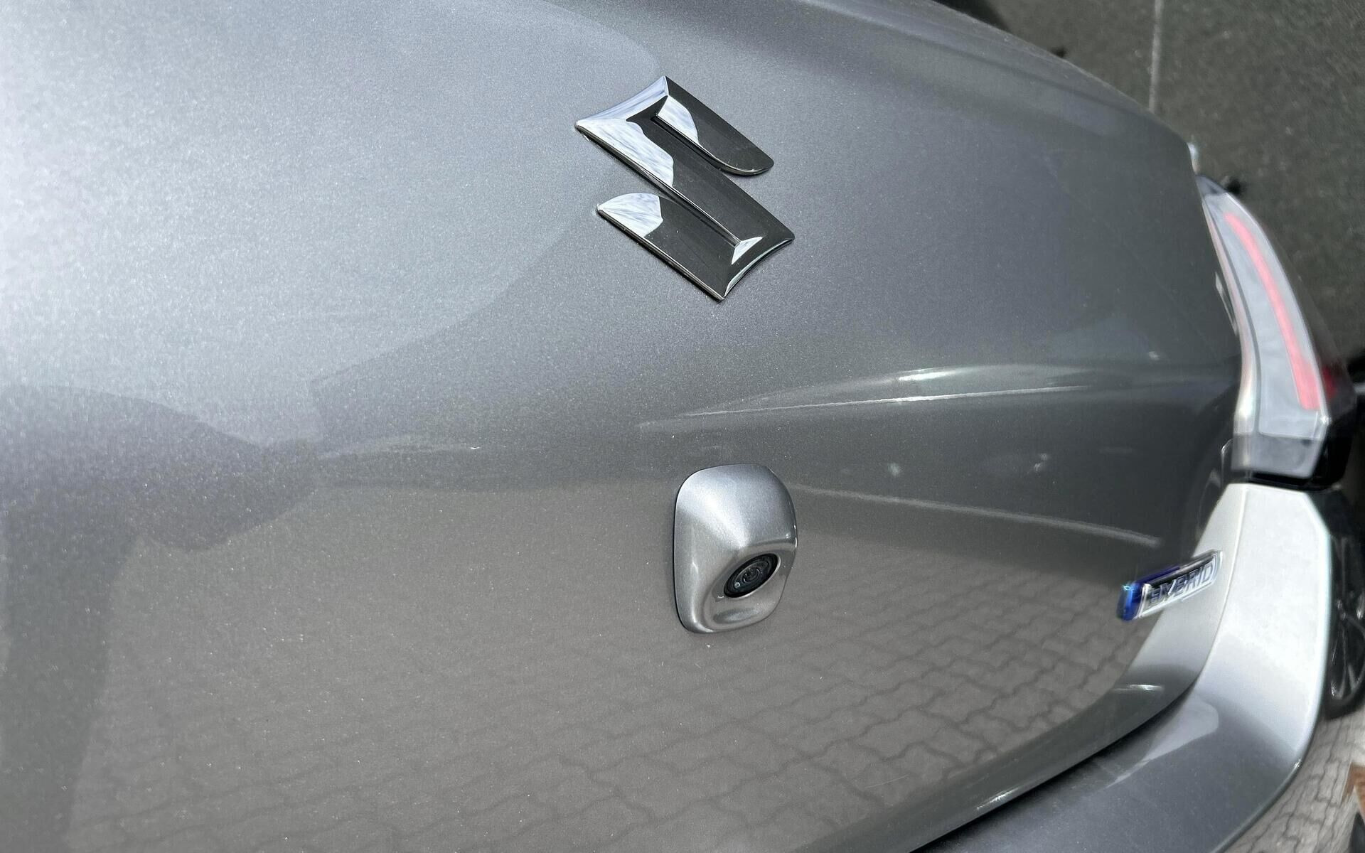 Sølv Suzuki Swift fra 2024