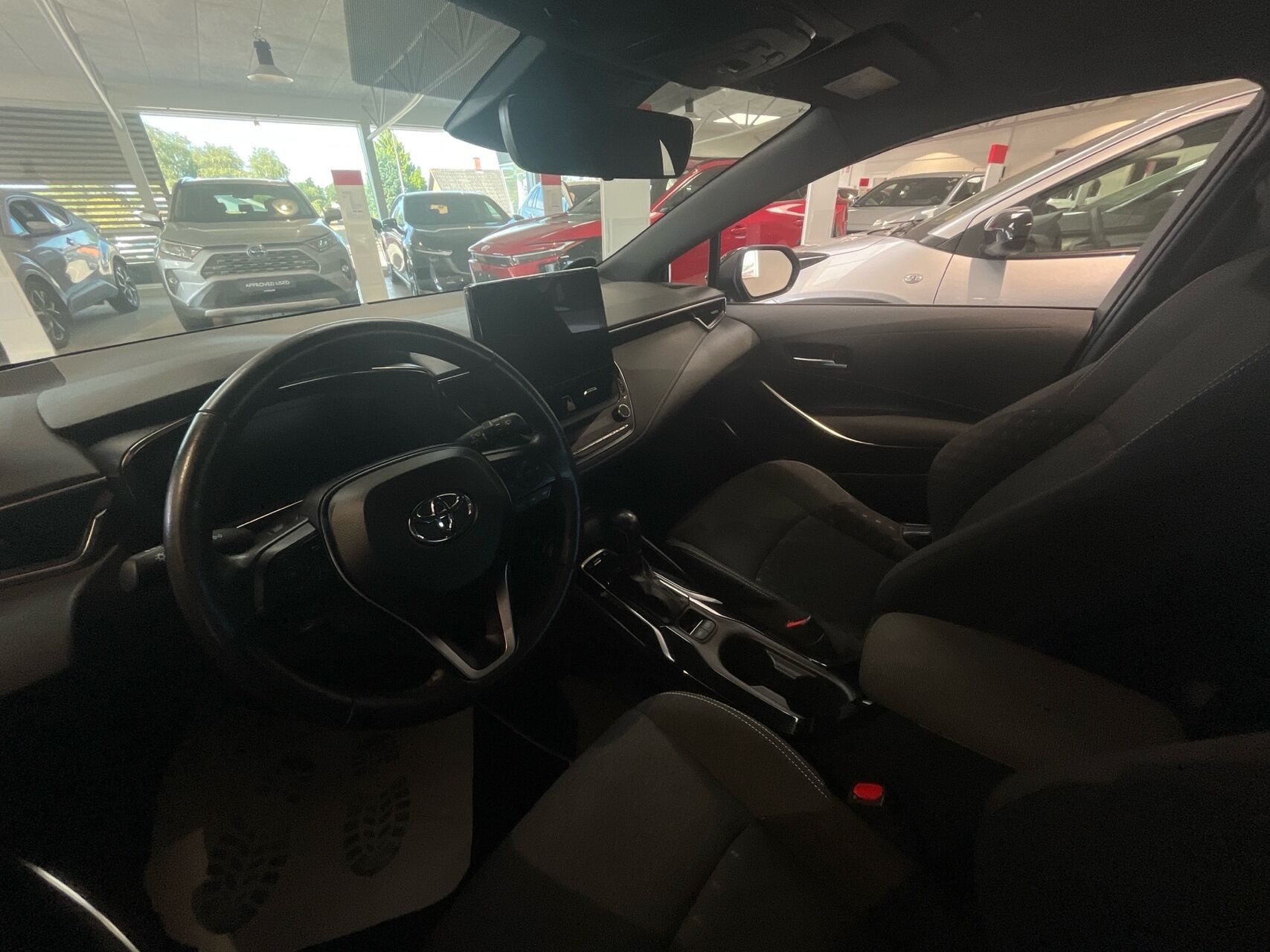 Sort Toyota Corolla fra 2023