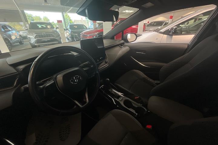 Sort Toyota Corolla fra 2023