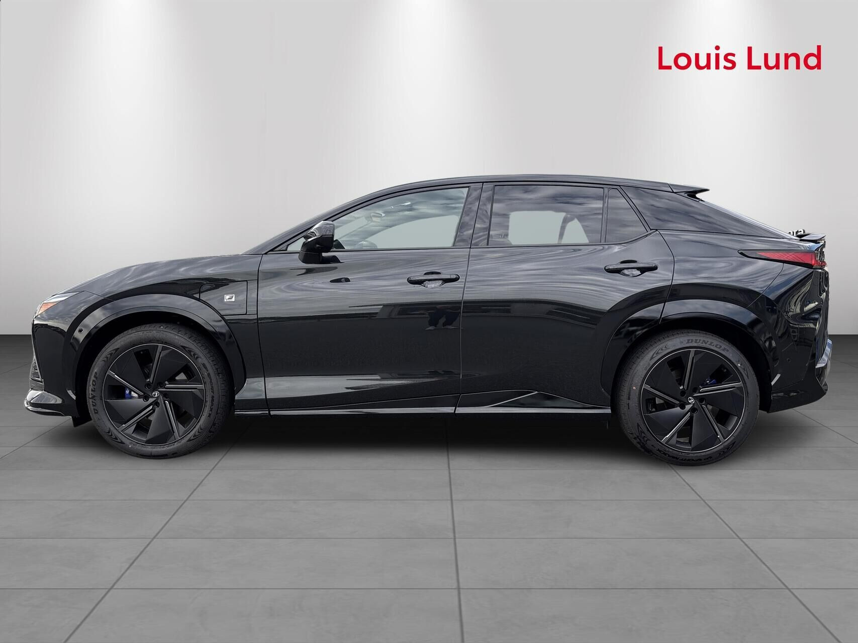 Sort Lexus RZ fra 2026