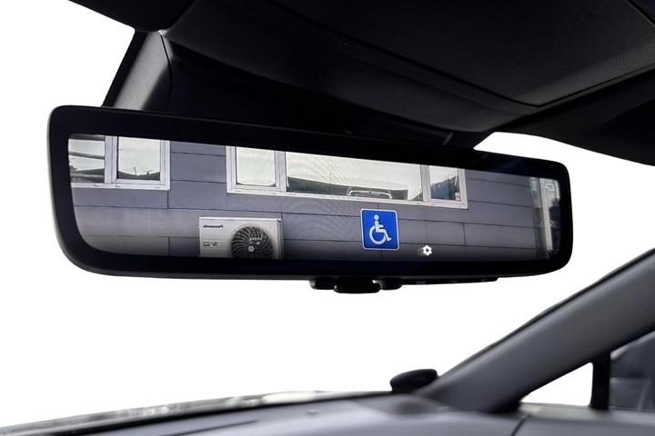 Sort Lexus RZ fra 2026