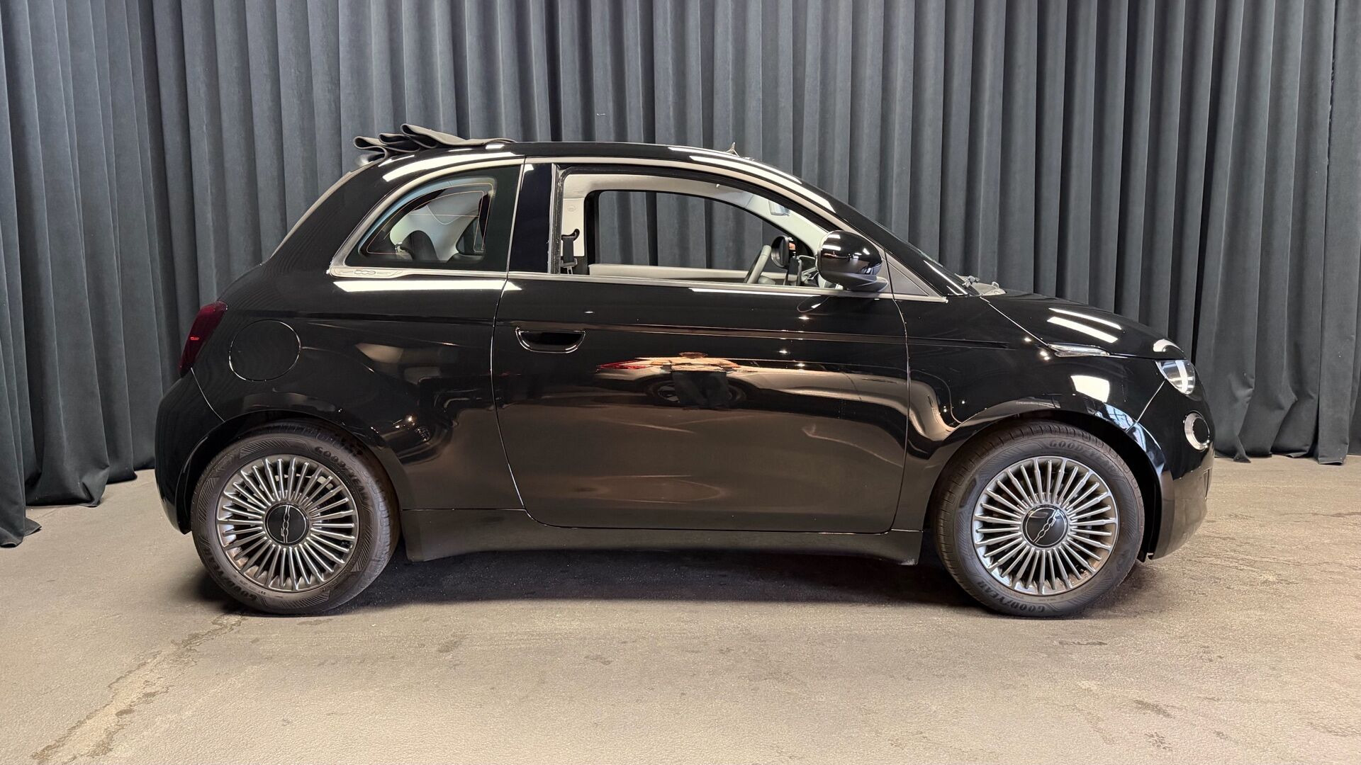 Sort Fiat 500e fra 2022