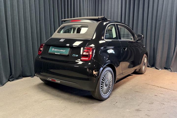 Sort Fiat 500e fra 2022