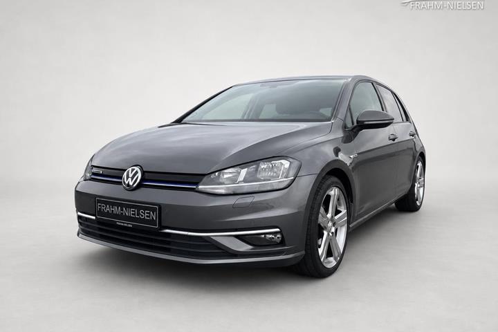 Grå VW Golf fra 2018