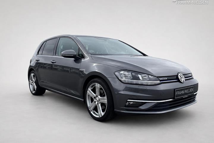 Grå VW Golf fra 2018