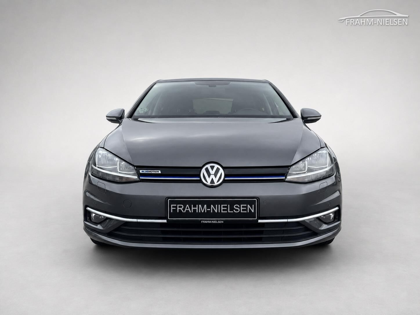 Grå VW Golf fra 2018