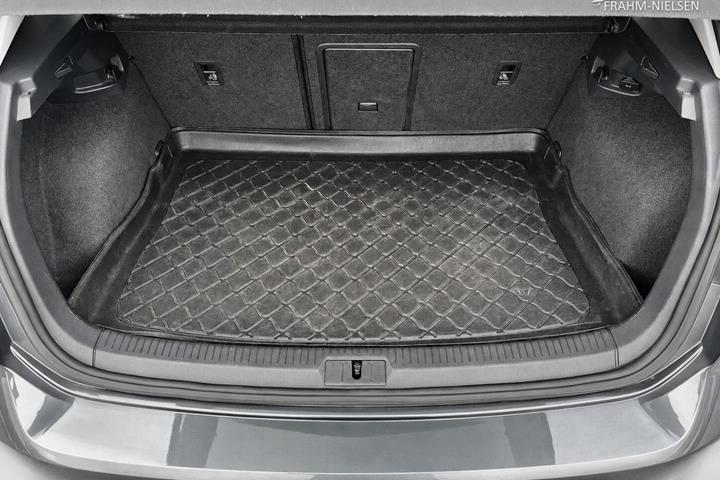 Grå VW Golf fra 2018