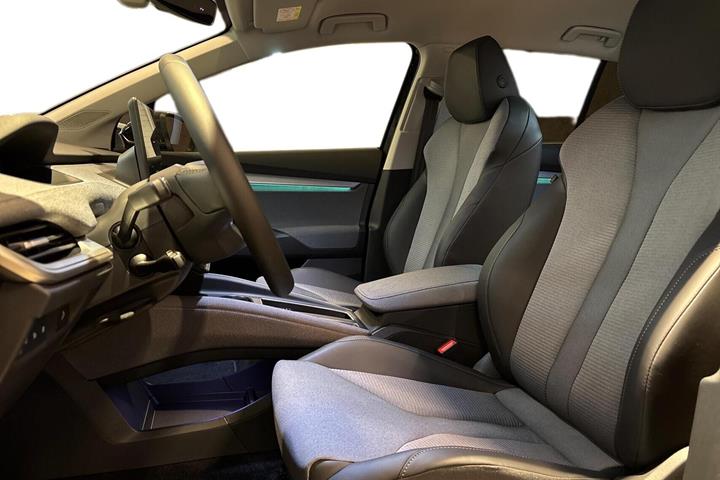 Sort Skoda Enyaq fra 2026