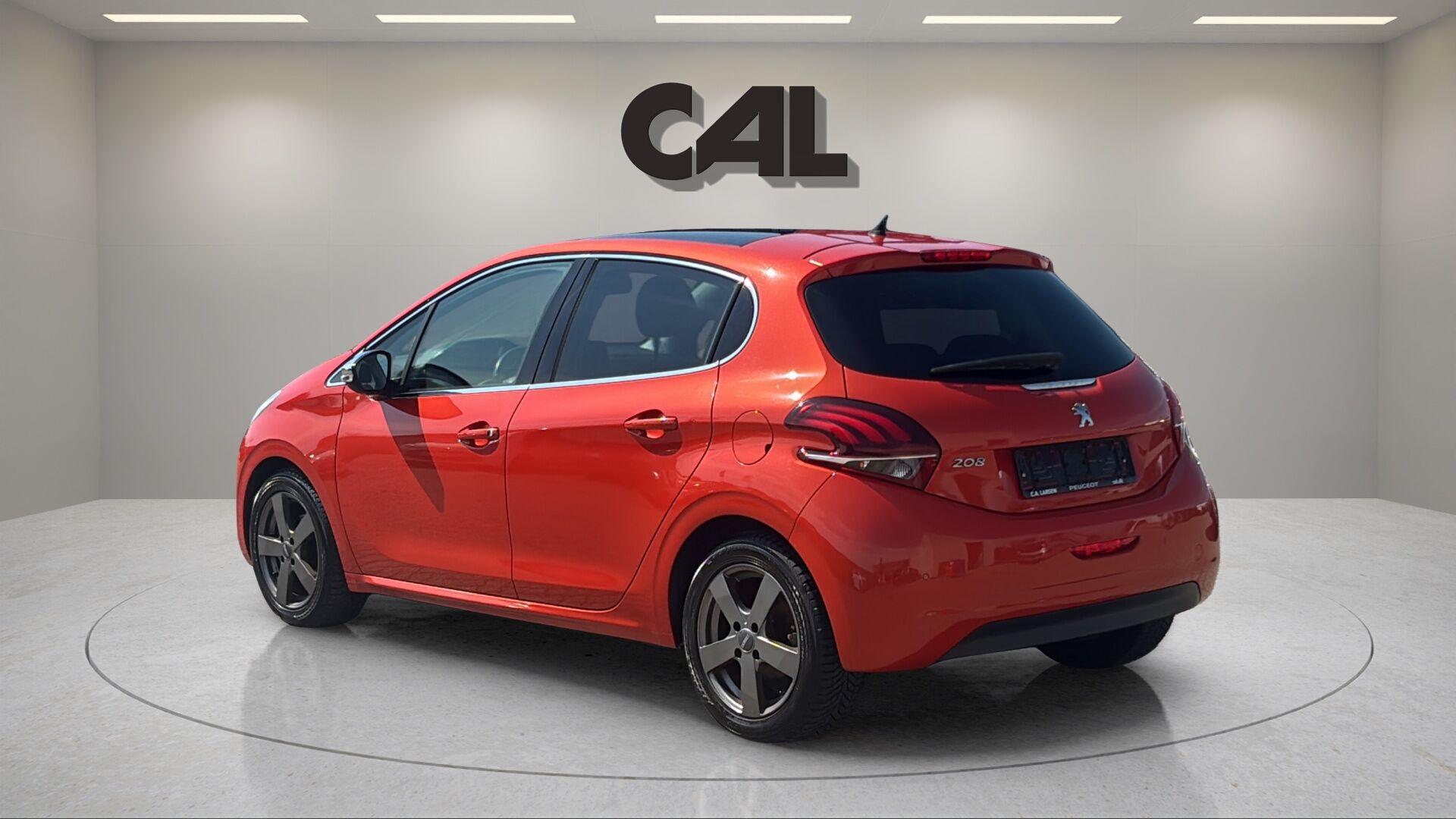 Orange Peugeot 208 fra 2015