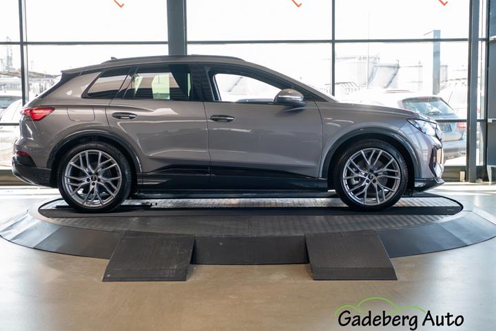 Grå Audi Q4 e-tron fra 2025