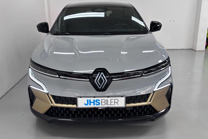 Grå Renault Megane E-Tech fra 2023