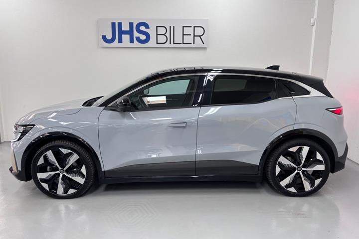 Grå Renault Megane E-Tech fra 2023