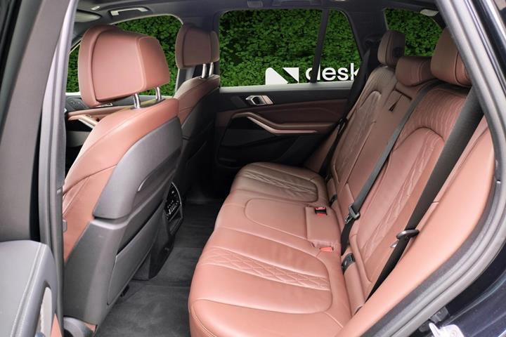 Sort BMW X5 fra 2019