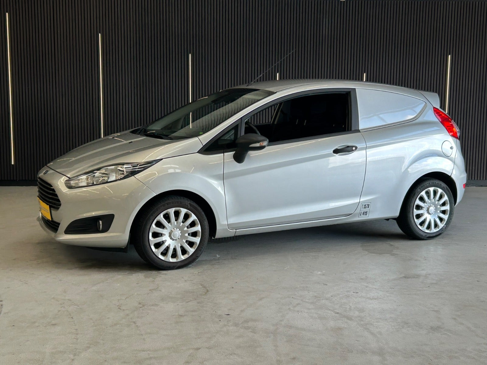 Sølv Ford Fiesta fra 2015