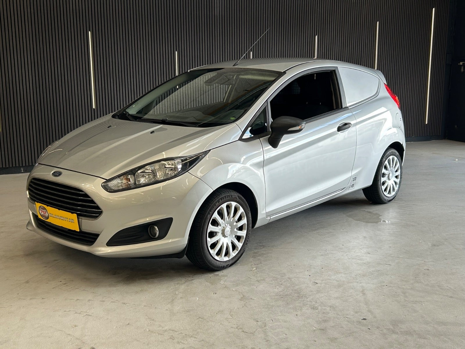 Sølv Ford Fiesta fra 2015