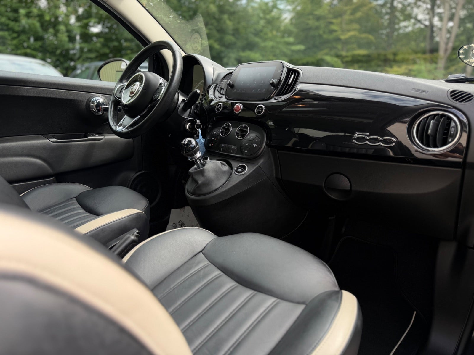 Sort Fiat 500 fra 2018
