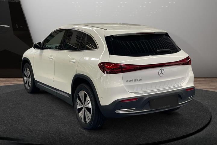 undefined Mercedes EQA250+ fra 2025