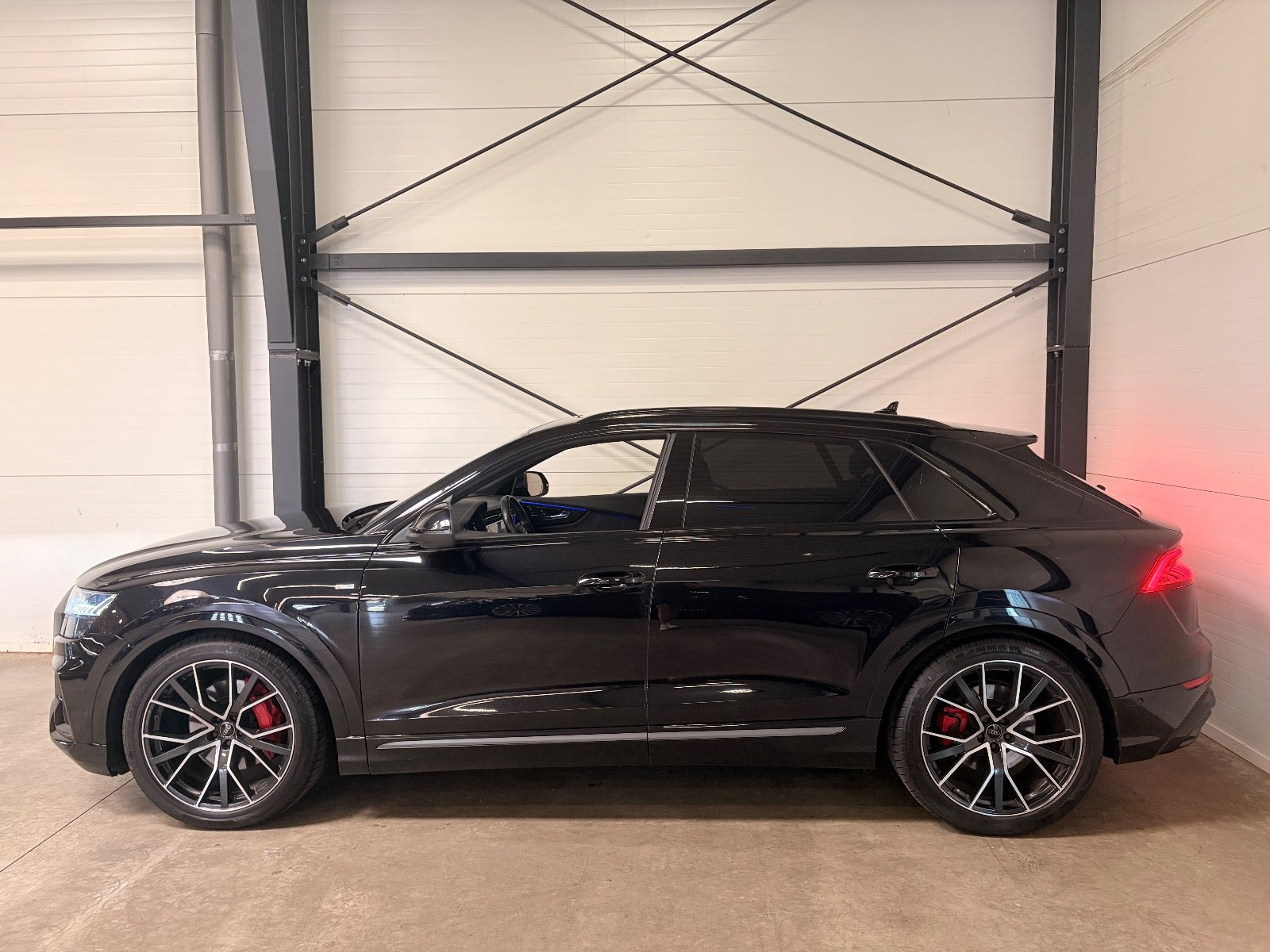Sort Audi Q8 fra 2019