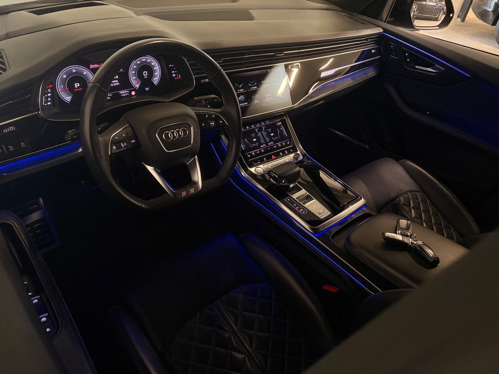 Sort Audi Q8 fra 2019