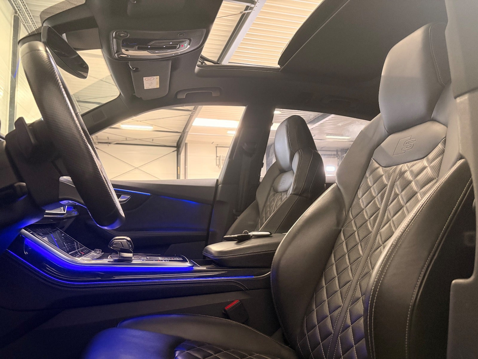 Sort Audi Q8 fra 2019