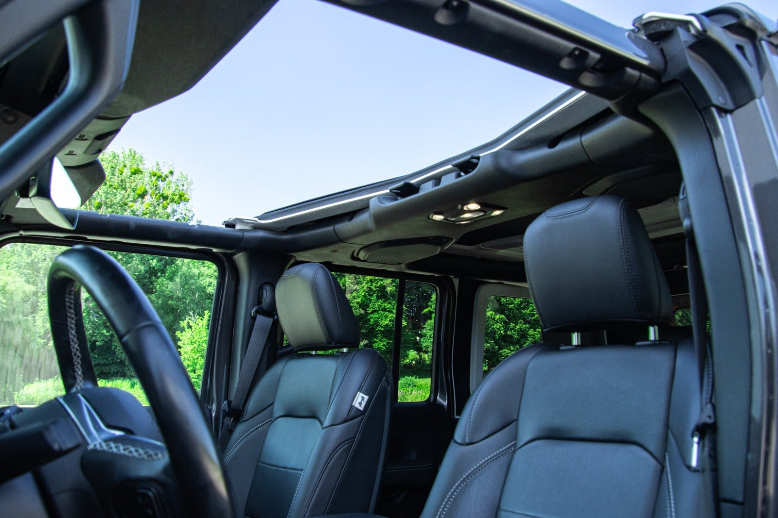 Grå Jeep Wrangler Unlimited fra 2021